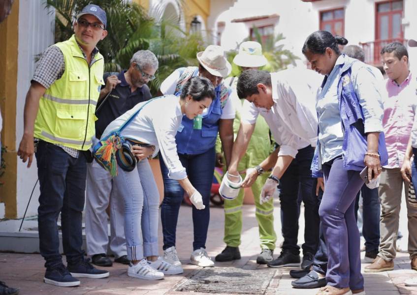 ALCALDE ENCABEZÓ JORNADA DE LIMPIEZA EN CENTRO HISTORICO 