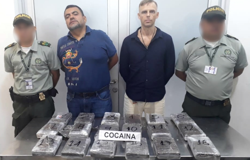 CAPTURADOS EXTRADITABLES CON 22 KILOS DE COCA EN EL AEROPUERTO 